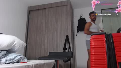 Snapshot of dcollins_ chatting on 17, 1, 2025 dcollins_ online show from 17, 1, 2025