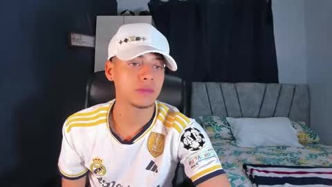 Snapshot of dcollins_ chatting on 15, 10, 2025 dcollins_ online show from 15, 10, 2025