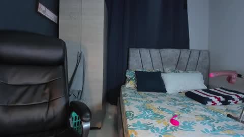 Snapshot of dcollins_ chatting on 3, 11, 2025 dcollins_ online show from 3, 11, 2025