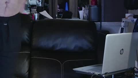 Snapshot of ddboobman chatting on 4, 1, 2025 want girl to play with me online show from 4, 1, 2025