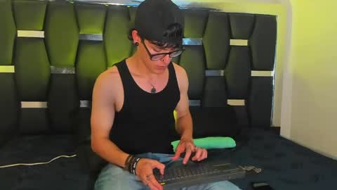 Snapshot of deamon_black chatting on 15, 4, 2026 deamon_black online show from 15, 4, 2026