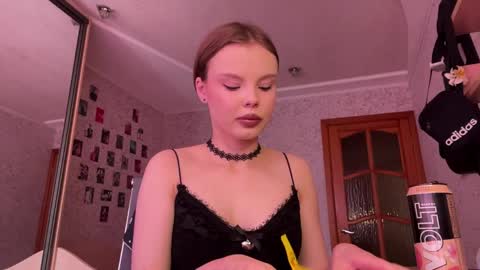Snapshot of deanacharon chatting on 31, 5, 2026 Dee online show from 31, 5, 2026