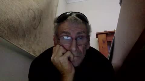 Snapshot of deanofflove2210 chatting on 9, 12, 2024 deanofflove2210 online show from 9, 12, 2024