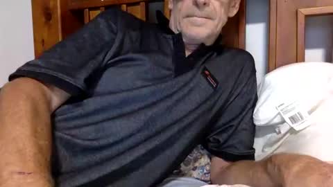 Snapshot of deanofflove2210 chatting on 9, 3, 2025 deanofflove2210 online show from 9, 3, 2025