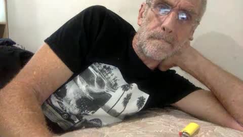 deanofflove221000 online show from 21, 4, 2026