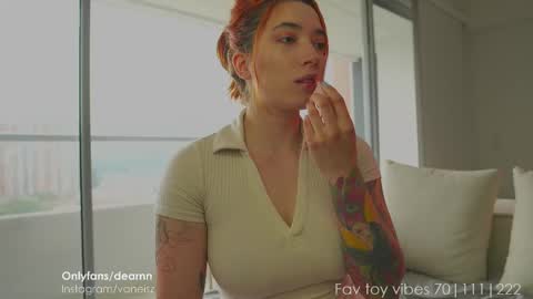 Snapshot of dearnina chatting on 21, 2, 2025 NINA 30OFF online show from 21, 2, 2025