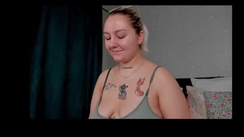 Debbie Mon Tue Fri Sun Sat GMT 3 1000am - 0400pm  online show from 2, 1, 2025