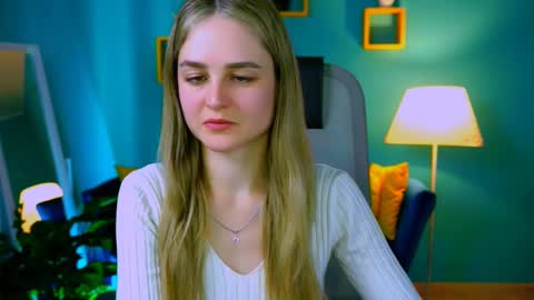 Snapshot of deboralarson chatting on 9, 3, 2025 Debora online show from 9, 3, 2025