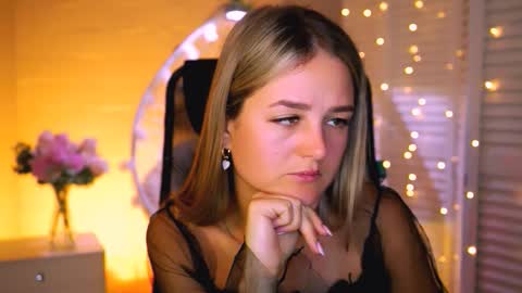 Debora online show from 12, 11, 2025