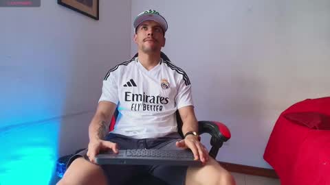 Santiago online show from 4, 2, 2026