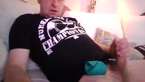 Snapshot of dee283 chatting on 1, 12, 2025 dee283 online show from 1, 12, 2025