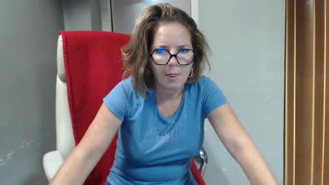 Snapshot of deepintoyourmind chatting on 30, 9, 2025 hi guys i m a cute milf i m here for good time and nice people pls be respectfool and enjoy me online show from 30, 9, 2025