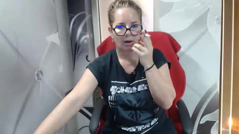 hi guys i m a cute milf i m here for good time and nice people pls be respectfool and enjoy me online show from 13, 3, 2026