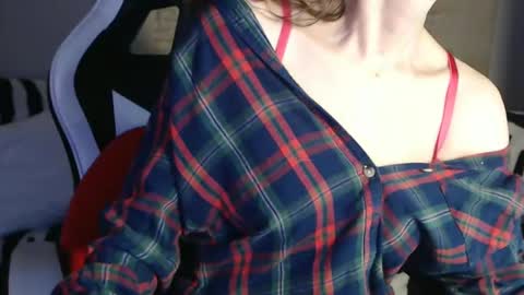 KamiDevi online show from 8, 1, 2025