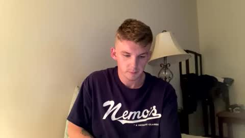 Snapshot of deeyungguy chatting on 21, 10, 2025 more content and goodies online show from 21, 10, 2025