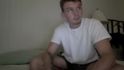 Snapshot of deeyungguy chatting on 7, 11, 2025 more content and goodies online show from 7, 11, 2025