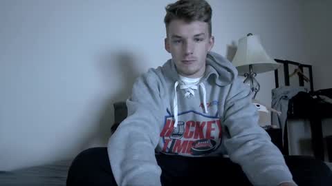 Snapshot of deeyungguy chatting on 10, 11, 2025 more content and goodies online show from 10, 11, 2025