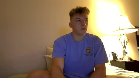 Snapshot of deeyungguy chatting on 25, 11, 2025 more content and goodies online show from 25, 11, 2025