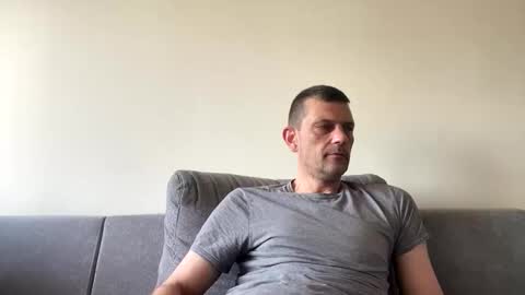 Snapshot of defloy chatting on 16, 11, 2025 Defloy online show from 16, 11, 2025