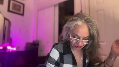 Tori online show from 16, 11, 2025