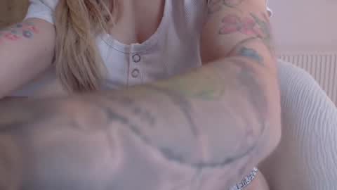 Snapshot of deidi_sweet chatting on 27, 2, 2025 Di online show from 27, 2, 2025