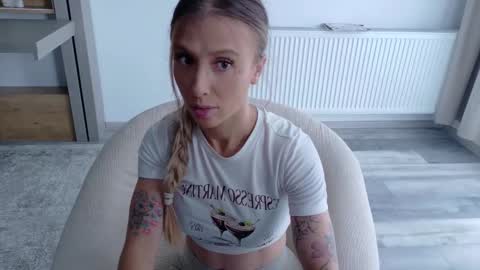 Snapshot of deidi_sweet chatting on 10, 10, 2025 Di online show from 10, 10, 2025