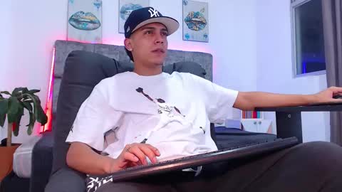 Snapshot of deivid_santoss chatting on 2, 11, 2025 Deivid online show from 2, 11, 2025