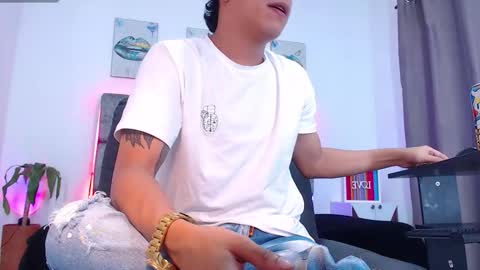 Snapshot of deivid_santoss chatting on 14, 12, 2025 Deivid online show from 14, 12, 2025