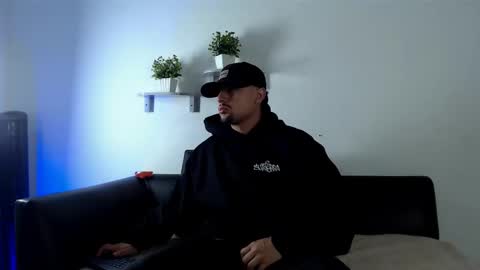 Snapshot of deivy_gram chatting on 23, 12, 2025 DEIVY online show from 23, 12, 2025