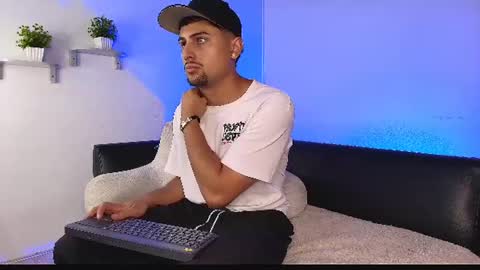 Snapshot of deivy_gram chatting on 26, 6, 2026 DEIVY online show from 26, 6, 2026