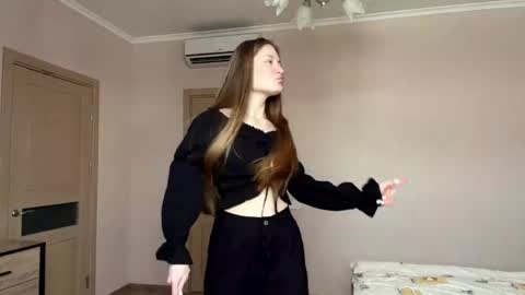 Mila online show from 24, 2, 2026