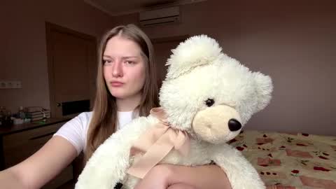 Mila online show from 28, 3, 2026