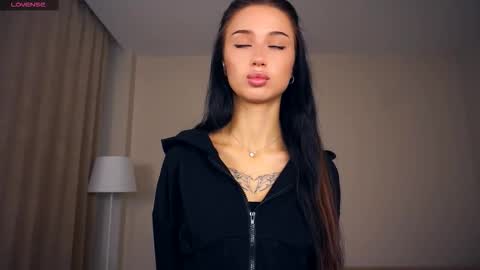 Snapshot of delanakimbral chatting on 15, 9, 2025 Hello everyone Im Tessa Make yourself comfortable. Were going to have fun together online show from 15, 9, 2025