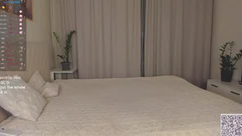 Snapshot of delanona chatting on 23, 2, 2025 Dia online show from 23, 2, 2025