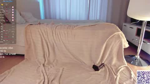 Snapshot of delanona chatting on 1, 3, 2025 Dia online show from 1, 3, 2025