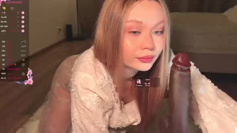 Snapshot of delanona chatting on 13, 12, 2025 Dia online show from 13, 12, 2025