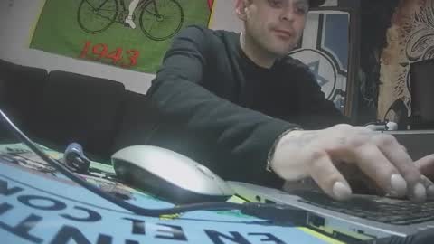 delaylaylay online show from 31, 3, 2026