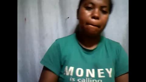 deliah712909 online show from 18, 1, 2025