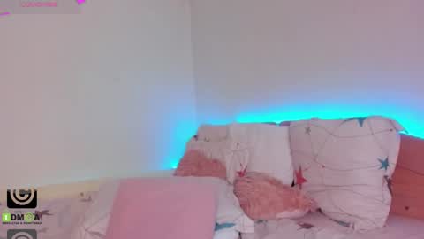 Snapshot of delicious_mila chatting on 19, 2, 2025 Mila online show from 19, 2, 2025