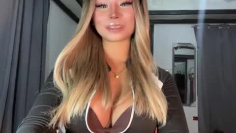 Hello your loving faye 3 online show from 4, 2, 2026