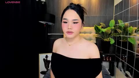 Tyra Colins online show from 20, 10, 2025