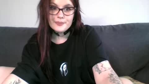 dellacrush_ online show from 9, 2, 2025