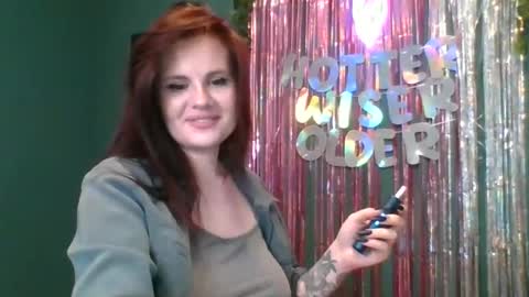 dellacrush_ online show from 12, 2, 2025