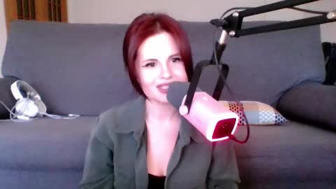 dellacrush_ online show from 9, 3, 2025