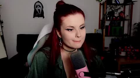 dellacrush_ online show from 23, 11, 2025