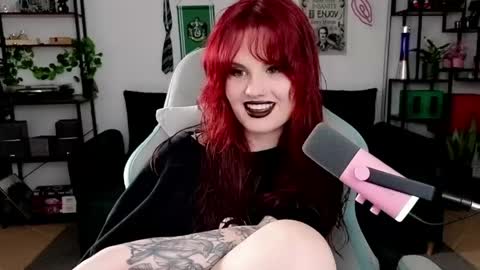 dellacrush_ online show from 3, 6, 2026