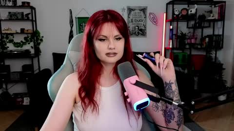 dellacrush_ online show from 6, 6, 2026