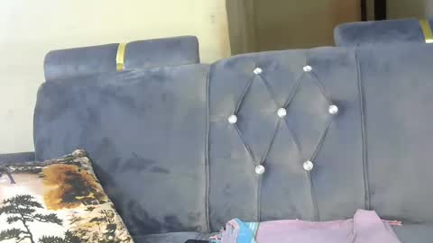 Ginger online show from 8, 1, 2025