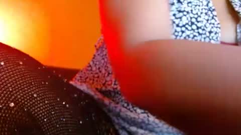 Delphine online show from 2, 3, 2025