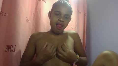 delphine online show from 11, 4, 2026